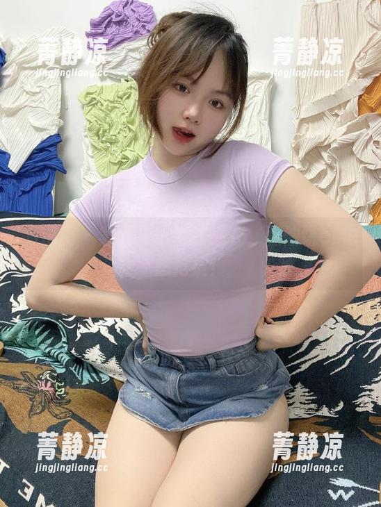 微密圈 - 套图里玩转红睡衣，葱油饼er也想抢镜！