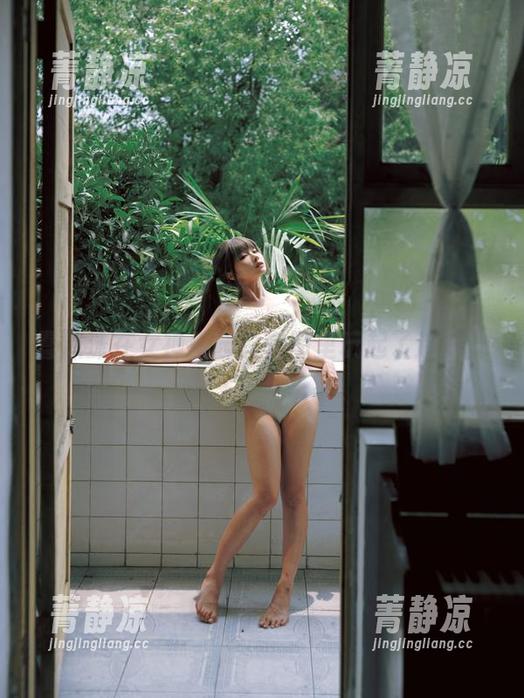 蠢沫沫 蠢沫沫在女神乐园的套图里玩起了迷藏!