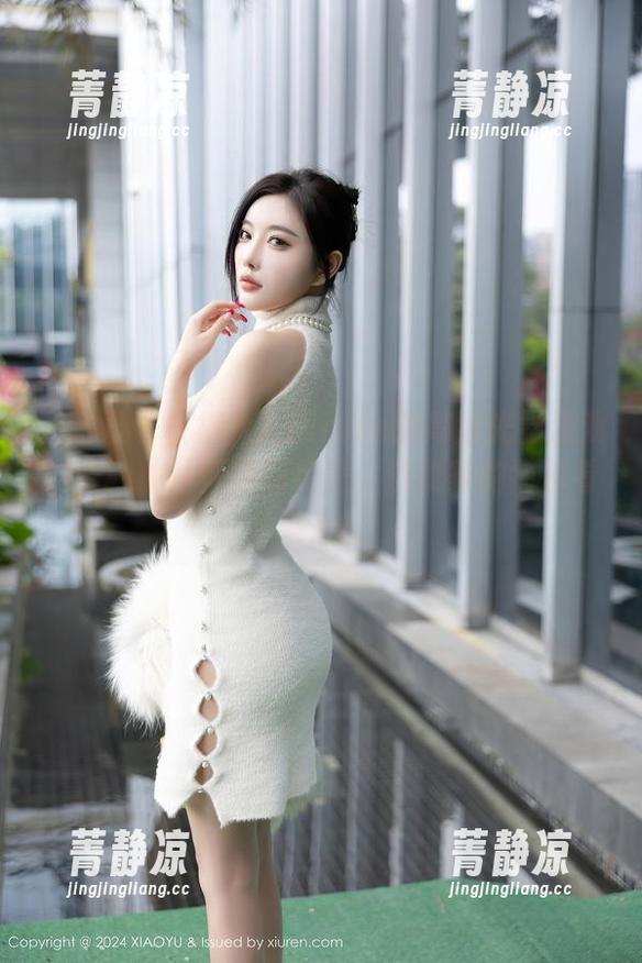 语画界 - 白裙允儿Claire的高清光影游戏，一秒钟从恬静到绝美，连我家的猫都看呆了！