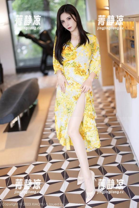 语画界 - 程程程的长腿黑丝？原图装了天使的魔法？快来下载吧！
