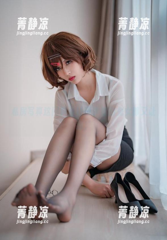 轩萧学姐 私房写真这回事,轩萧学姐的兔女郎又让我,