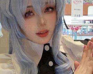 难道，阿九从不咕咕白色写真的灵感来自我暗恋的那位？太对我胃口了！
