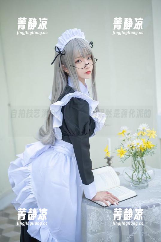 自拍技艺满分，青青子Js果然是强化派的榜样！