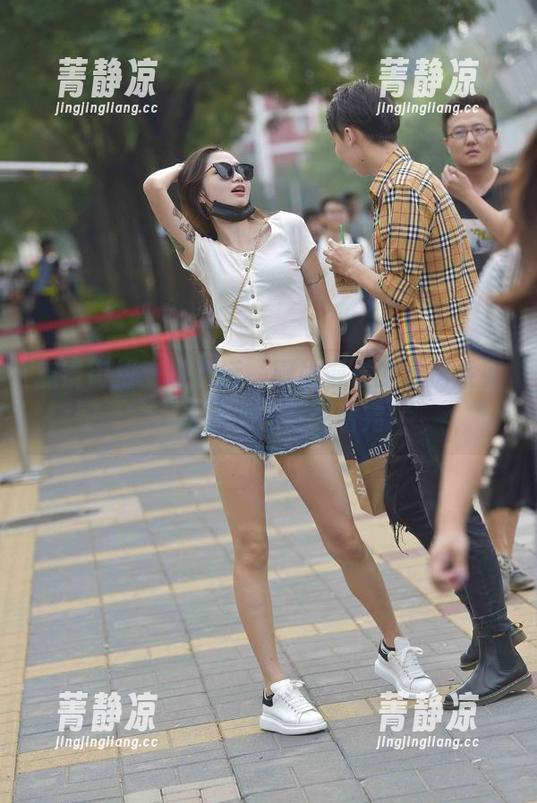 魔镜街拍 - 说实话，厨娘曼曼的私房系列，让人一口气想看完