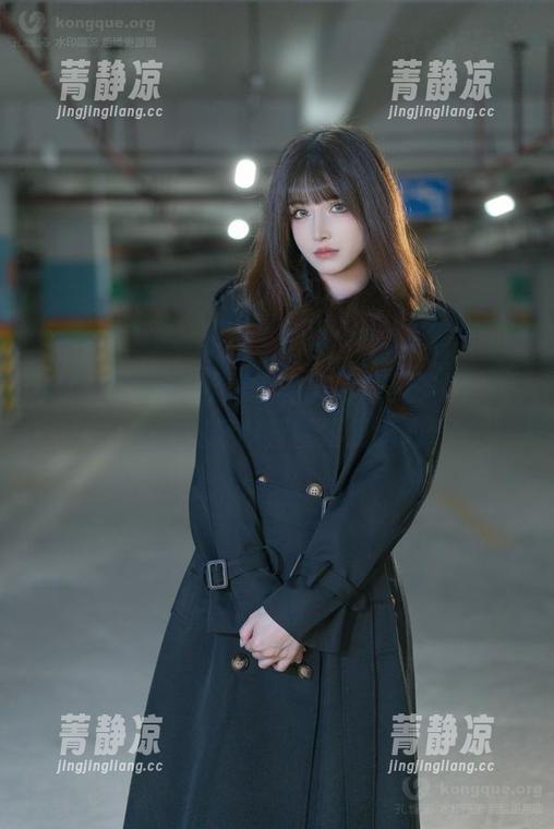 这网袜的魅力不需要圣光，鹿八岁baby的美图轻松俘获了我的心