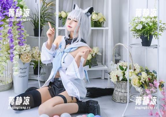 看！黑猫猫ovo的女王范儿，画像里散发着不怕人的锐利气息，原图也不赖哦。